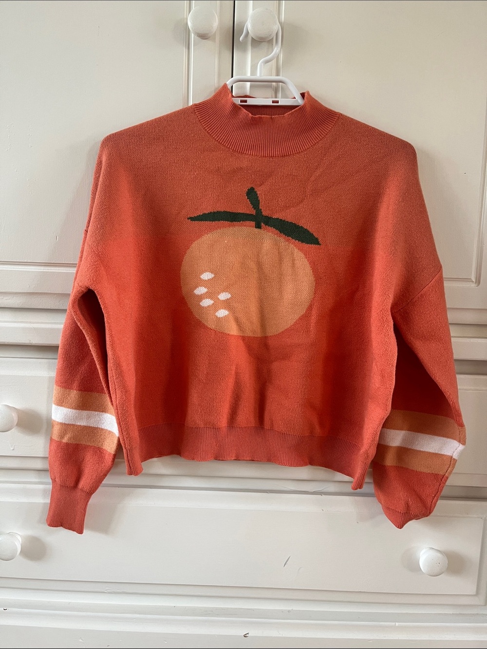 Moon & Madison graphic sweater